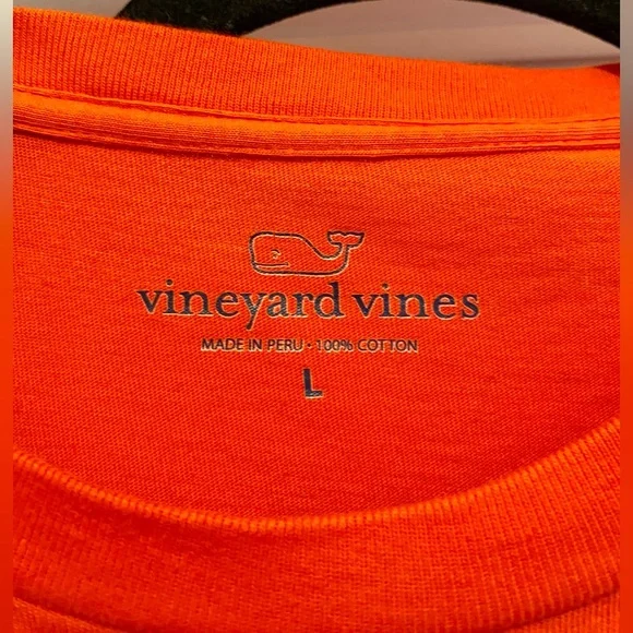 Vineyard Vines Long Sleeve T Shirt Men’s Size Large Orange Lab Dog Preppy - Picture 5 of 5